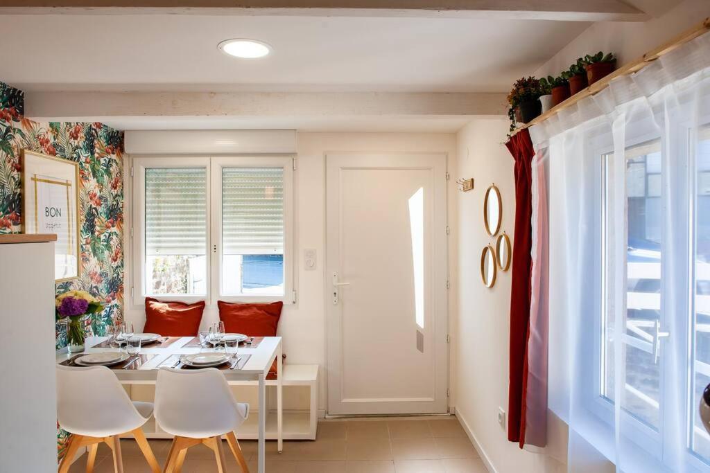 Le Cocoon - Appartement Dans Maison Du Xviieme Siecle Fougeres Exterior foto